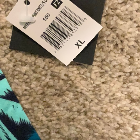 Colorful Palm Tree T-Shirt - 2 Sizes Available - Picture 4 of 5